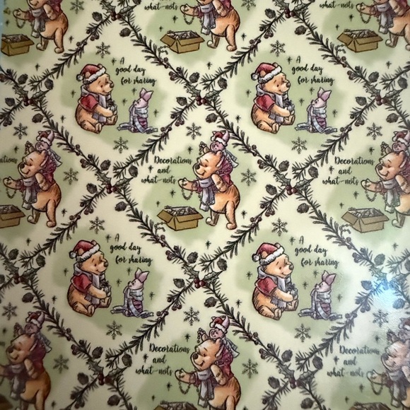 Winnie the Pooh throw blanket - Picture 2 of 2